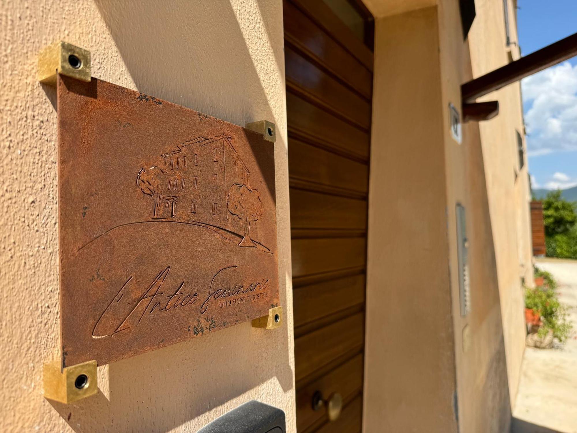 L'Antico Seminario Guest House สโปเลโต ภายนอก รูปภาพ
